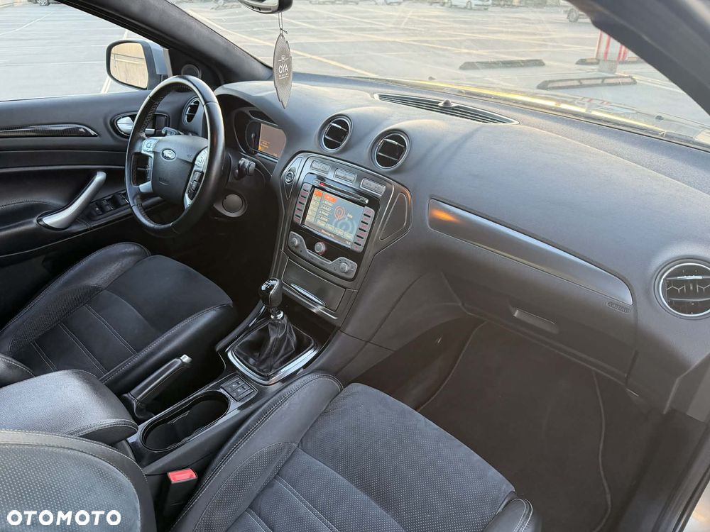 Ford Mondeo 2.5 Titanium S - 12