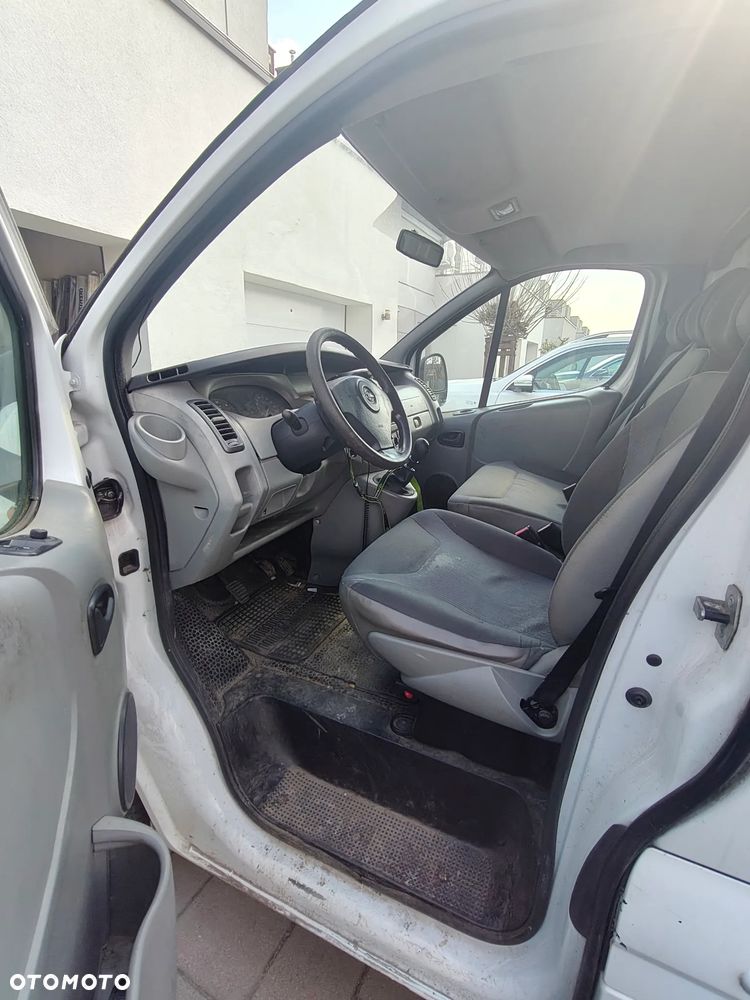 Opel Vivaro L1H1 2.7t - 8