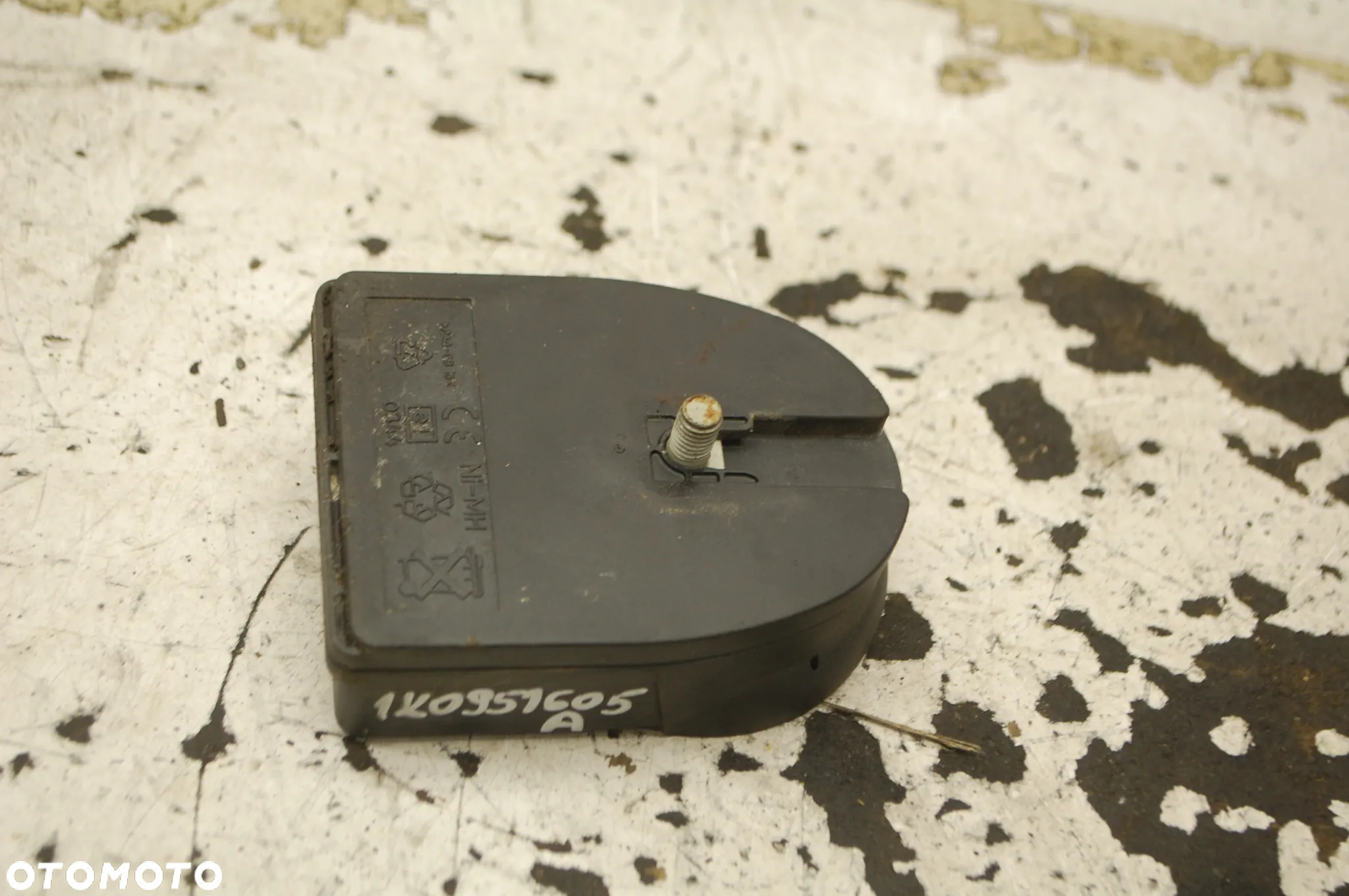 KLAKSON SYGNAŁ ALARMU 1K0951605A AUDI A4 B8 VW GOLF V SEAT SKODA - 2