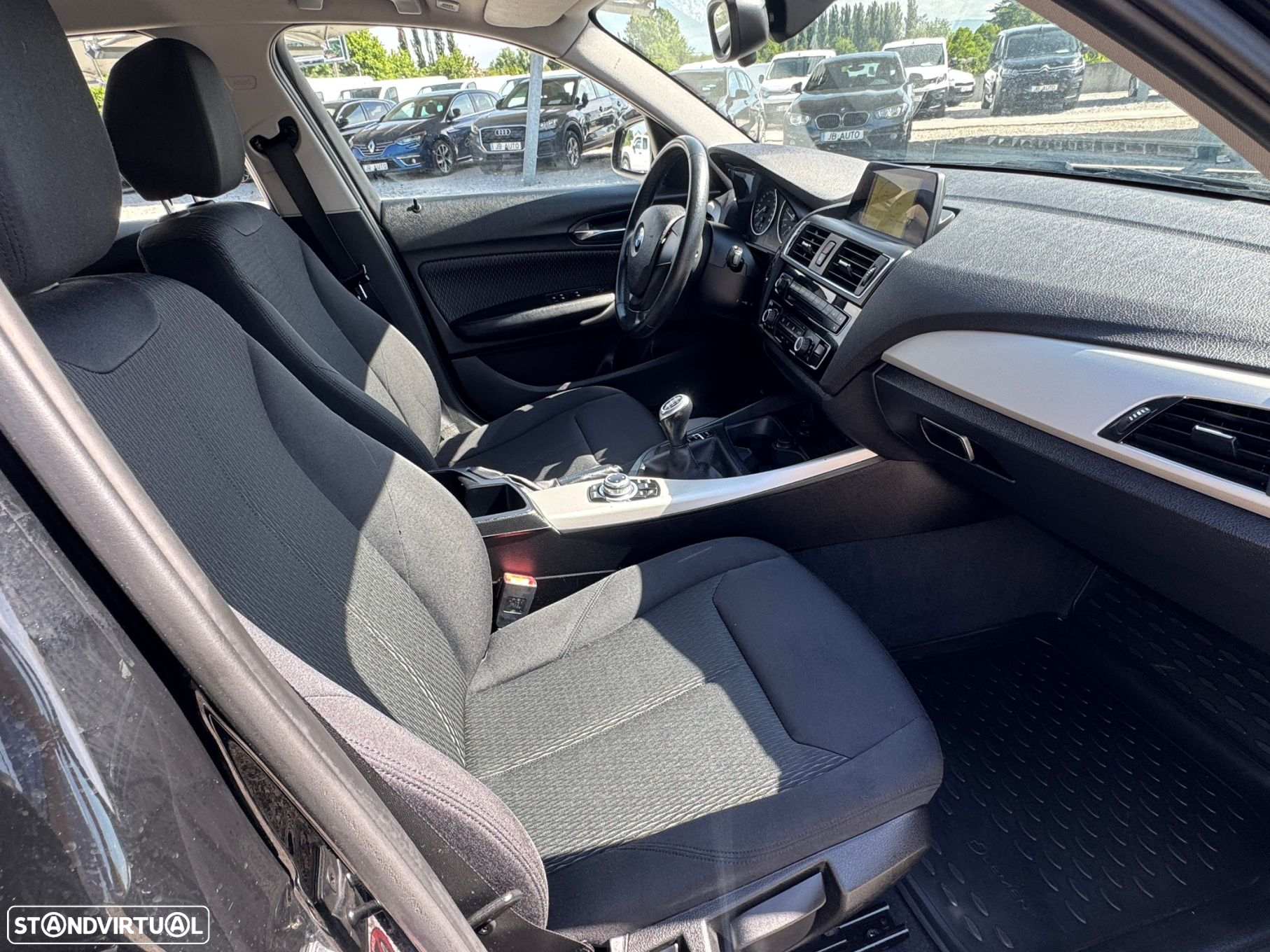 BMW 116 i Advantage - 11