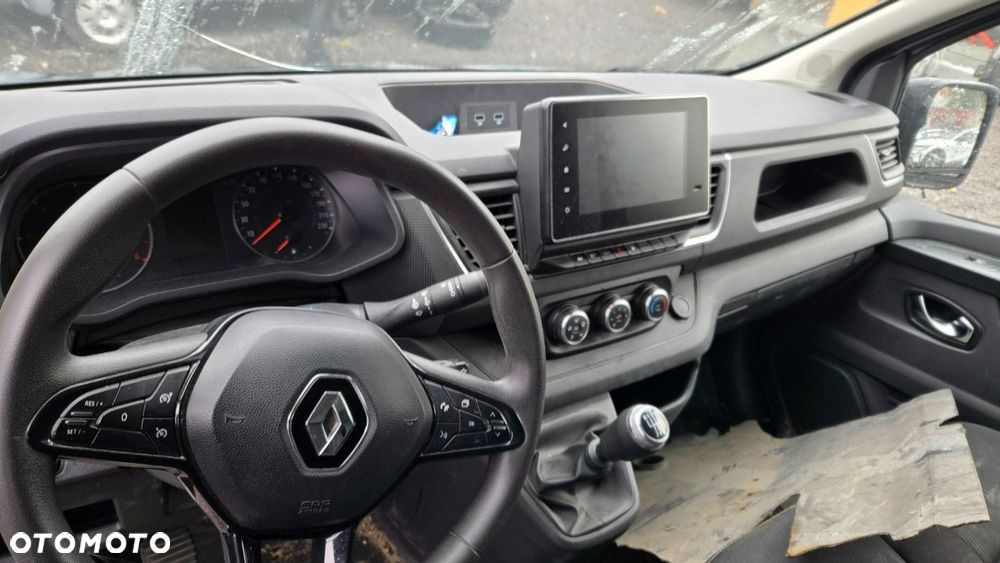 Renault Trafic - 23