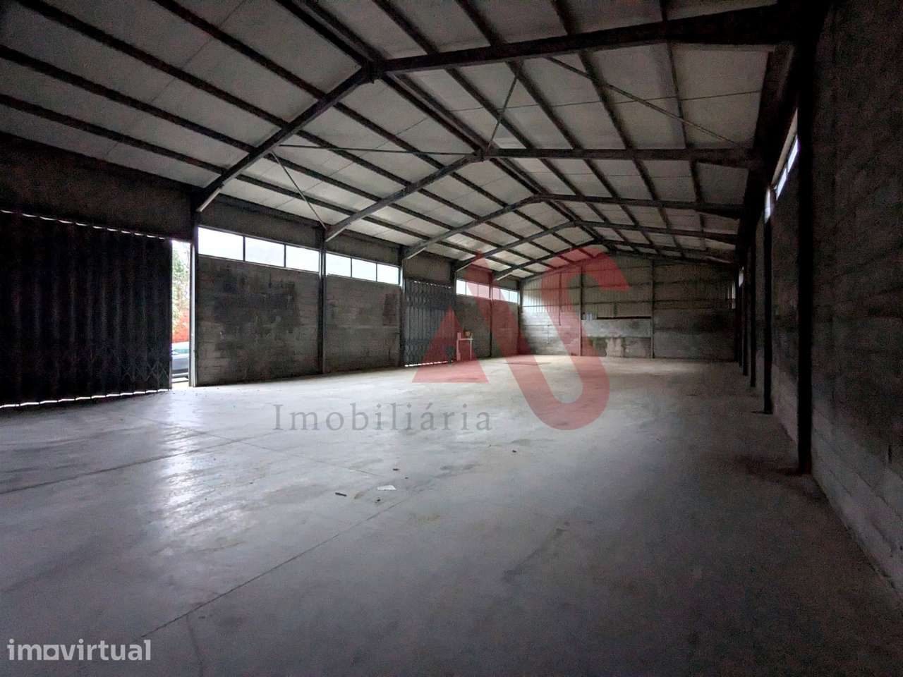 Armazém para arrendamento, com 613 m², em Rego, Celorico de Basto - Grande imagem: 2/5