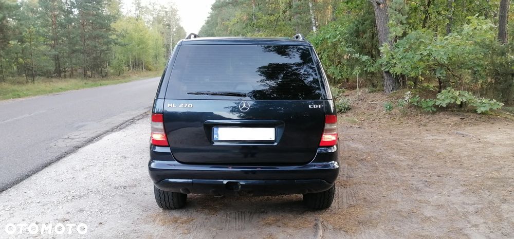Mercedes-Benz ML - 16