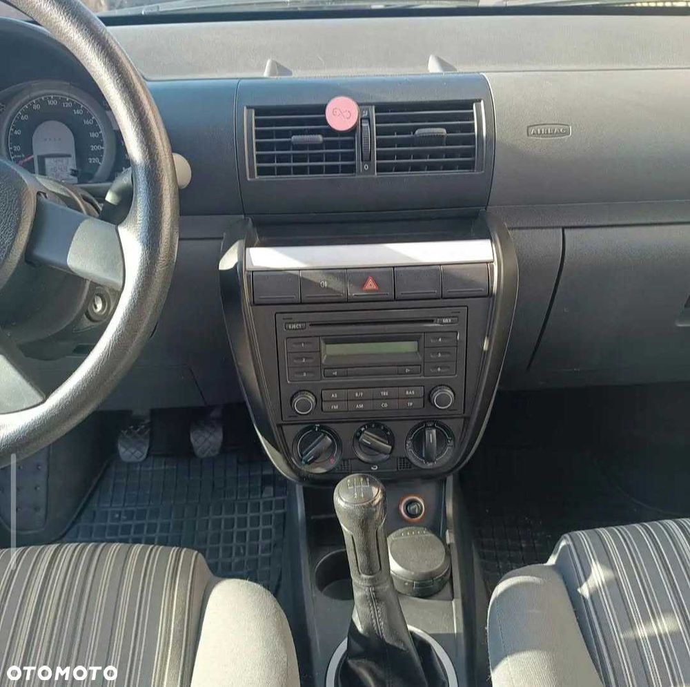 Volkswagen Fox - 4