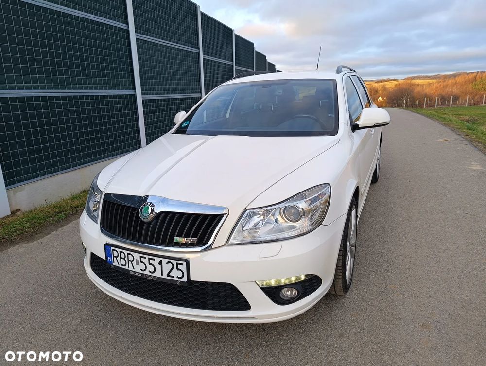 Skoda Octavia 2.0 TDI CR DPF RS - 7