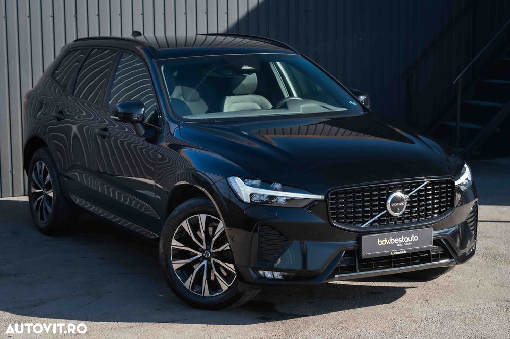 Volvo XC 60 B4 D AWD Plus Dark - 4