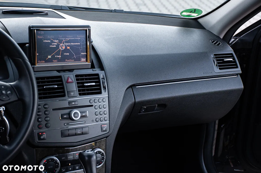Mercedes-Benz Klasa C 200 T (BlueEFFICIENCY) 7G-TRONIC Avantgarde - 27