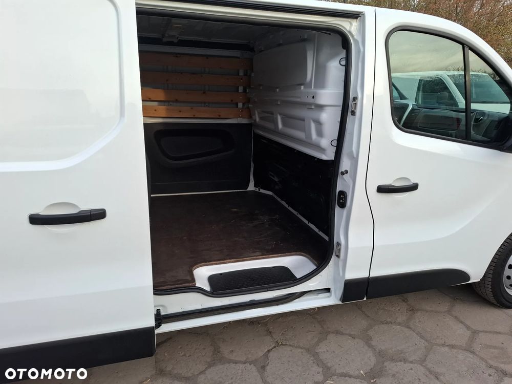 Renault Trafic 2017 LONG 1.6DCI 125KM KLIMA 3OSOBOWY - 29