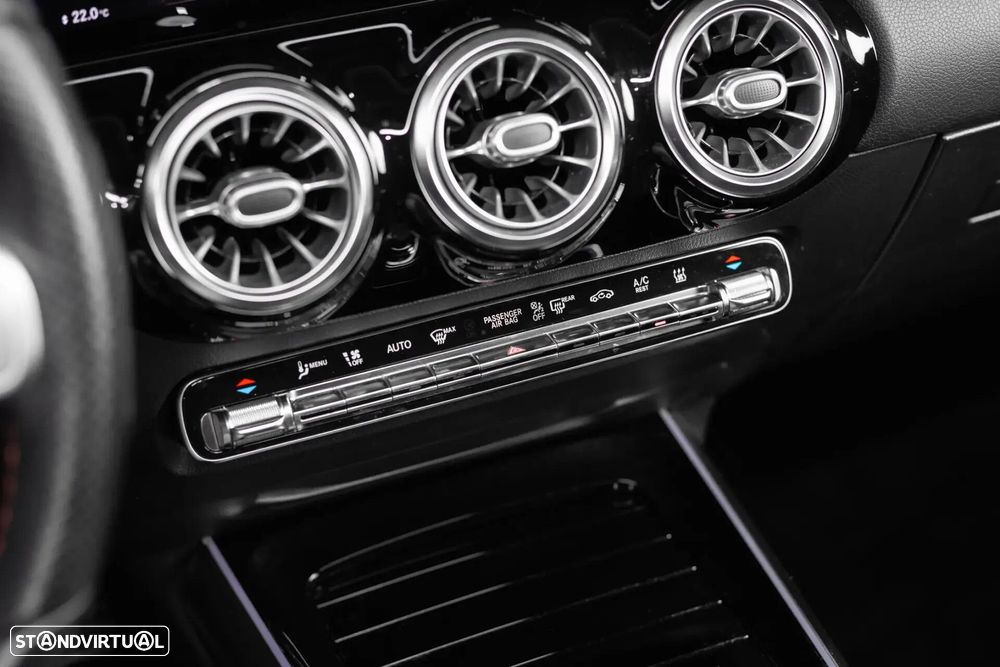 Mercedes-Benz GLA 250 e 8G-DCT AMG Line - 37