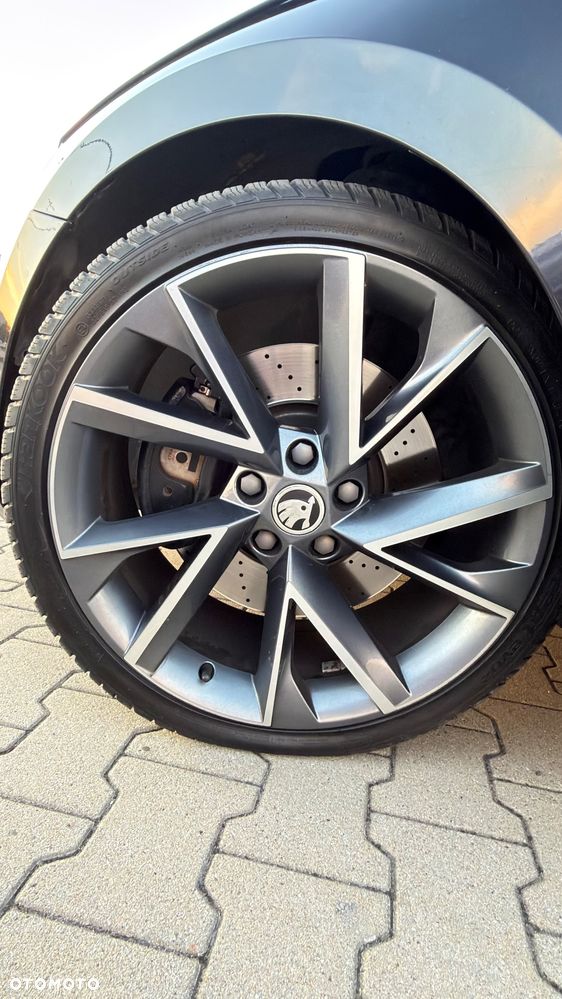 Skoda Superb 2.0 TDI Sportline DSG - 6