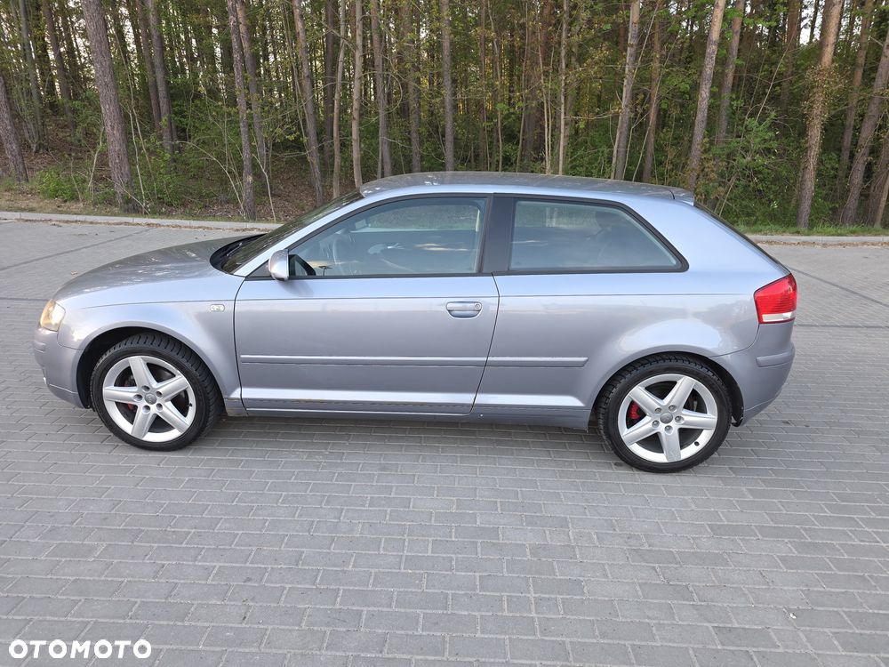 Audi A3 3-drzwiowe 1.6 S Line Sportpaket plus - 2