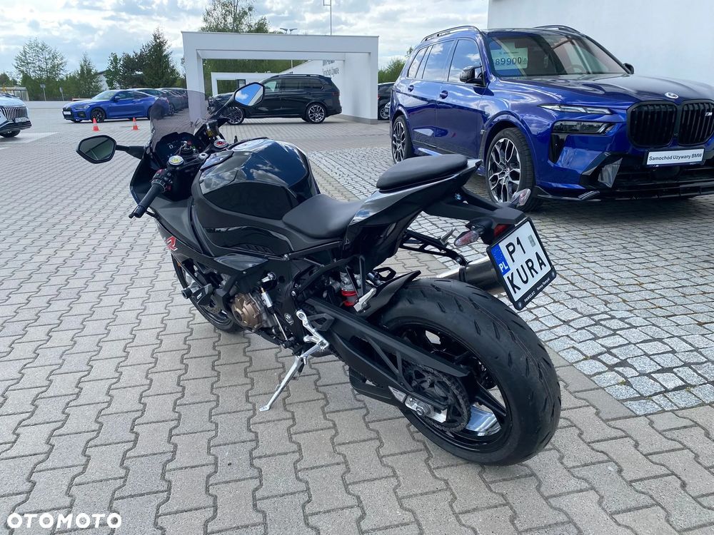 BMW S - 6