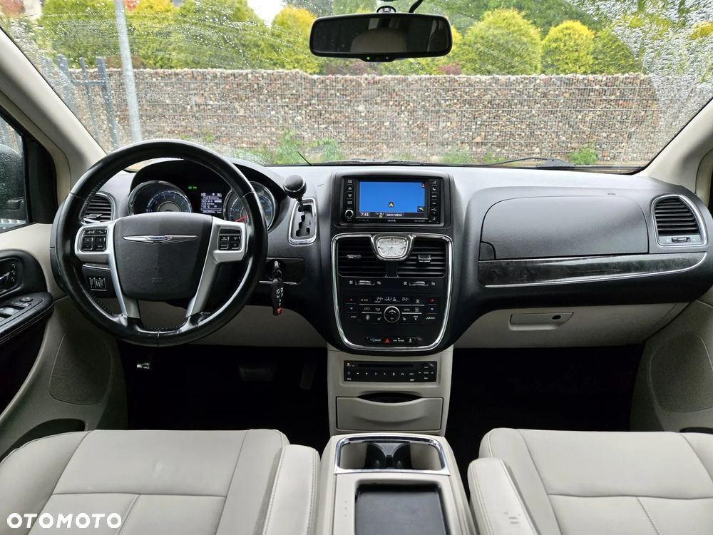 Chrysler Town & Country 3.6 Touring - 5