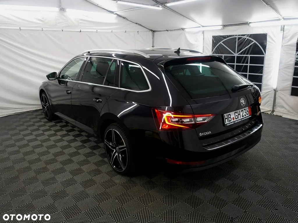Skoda Superb 2.0 TDI Style DSG - 4