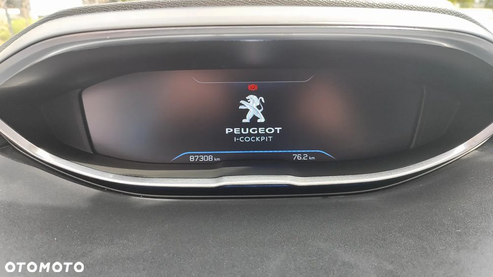 Peugeot 3008 1.5 BlueHDi Allure S&S EAT8 - 26