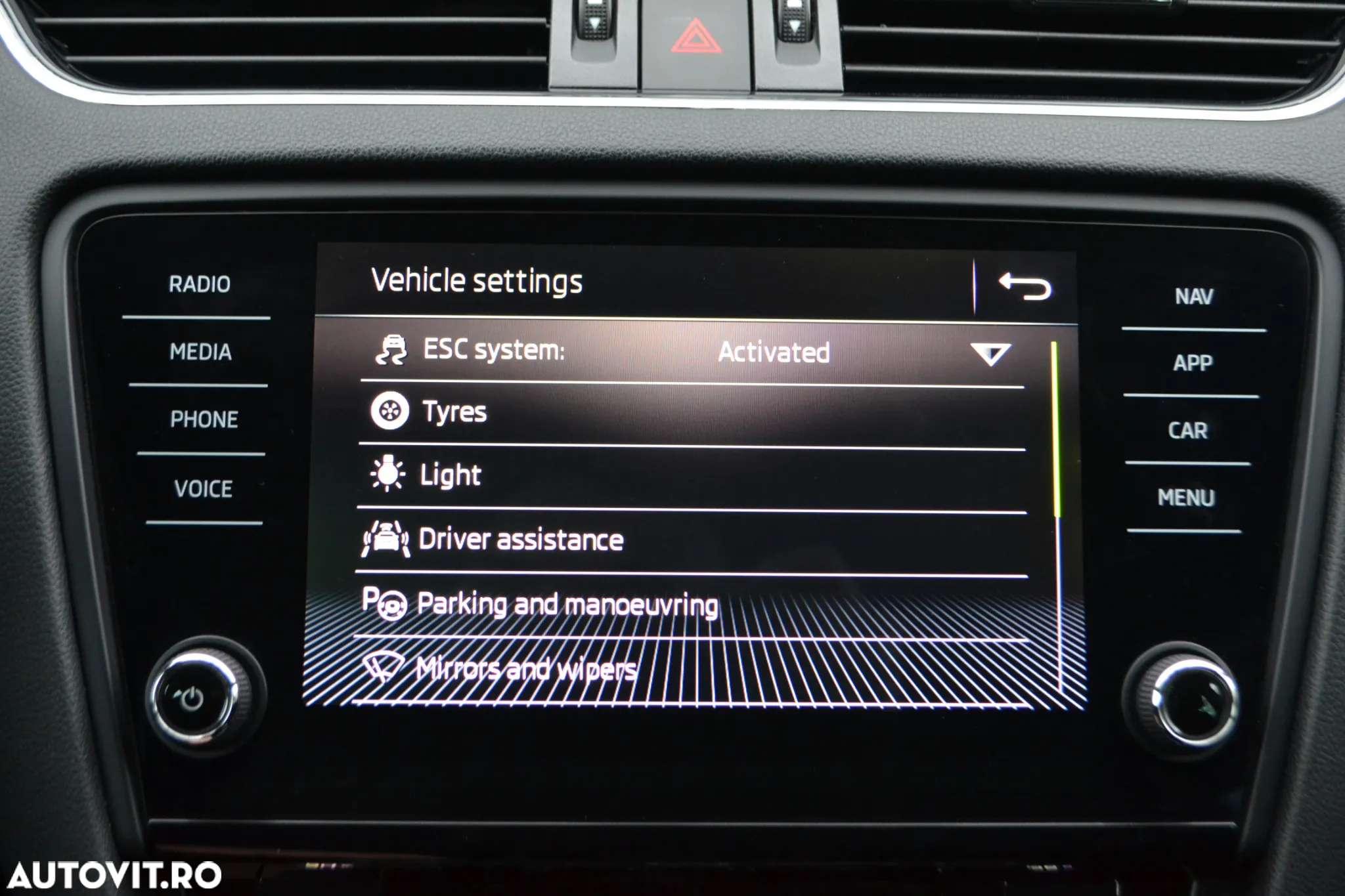 Skoda Octavia 1.6 TDI Premium Edition - 17