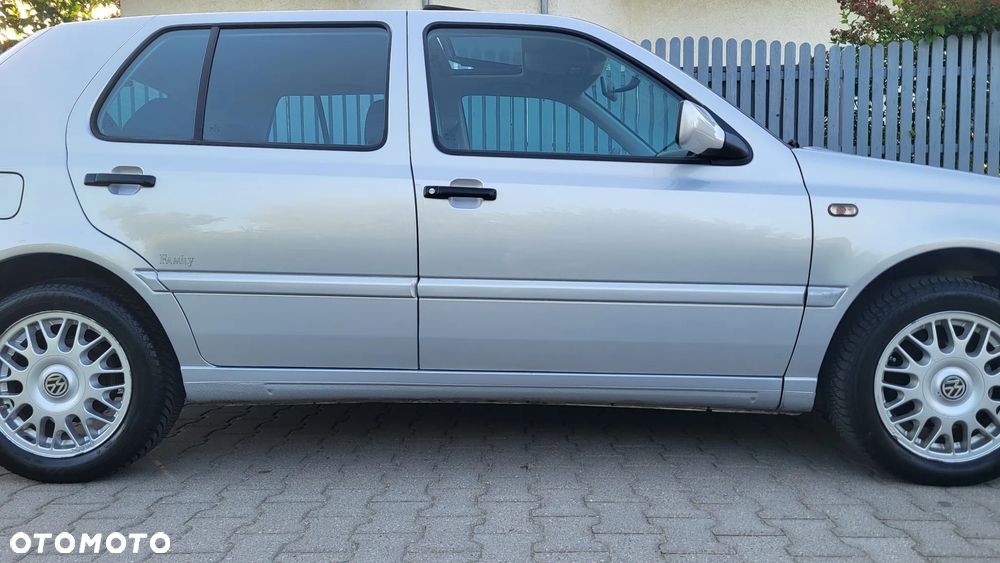 Volkswagen Golf - 31