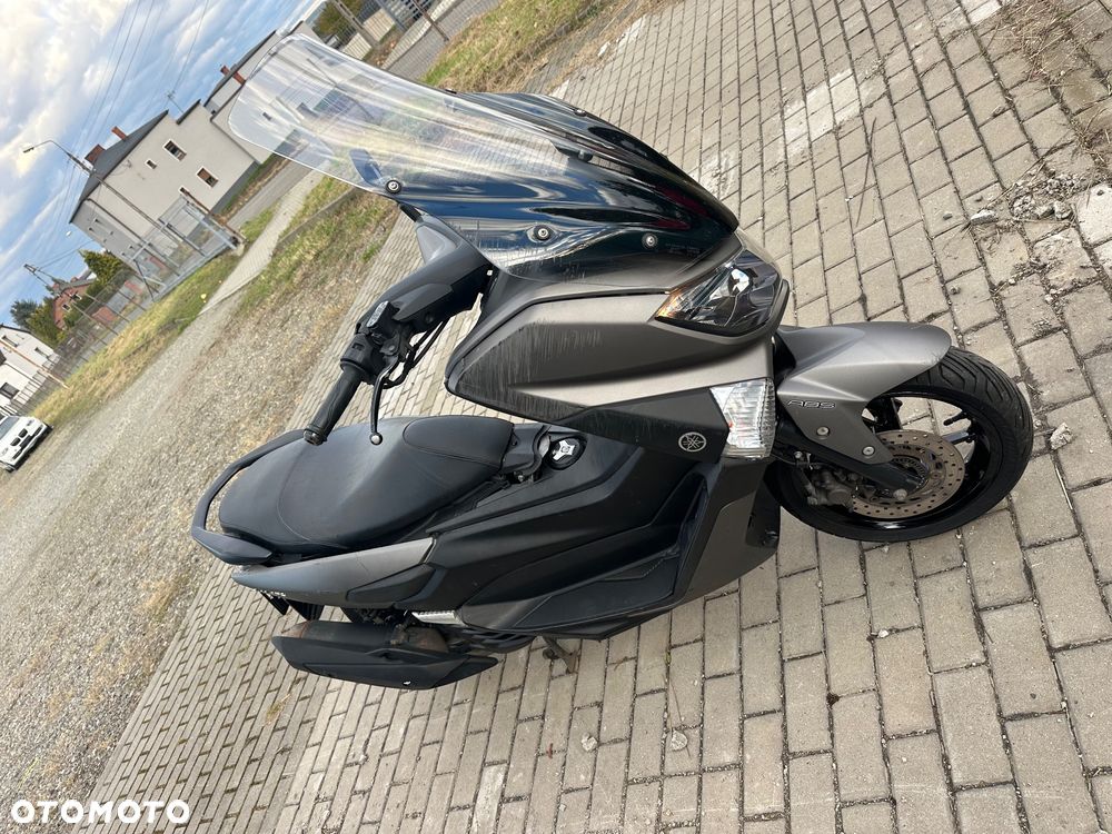Yamaha NMAX - 7