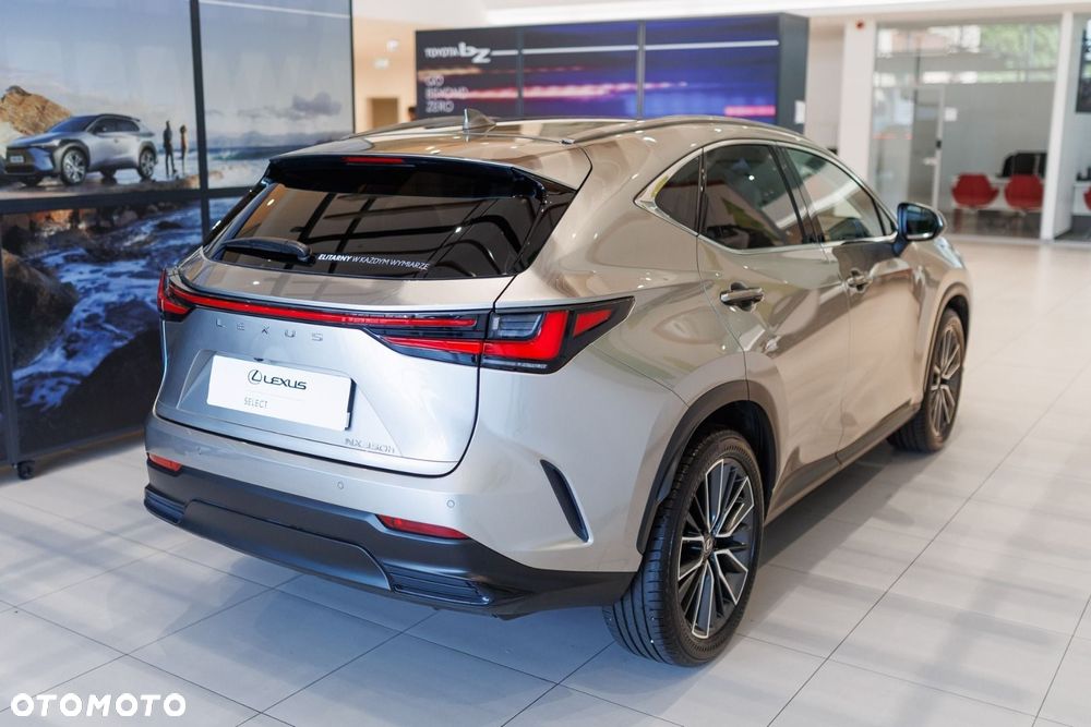 Lexus NX 350h Omotenashi AWD - 15