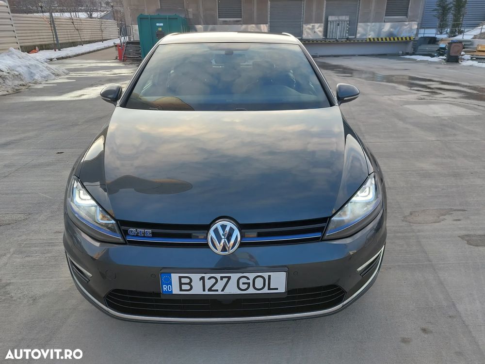 Volkswagen Golf - 2
