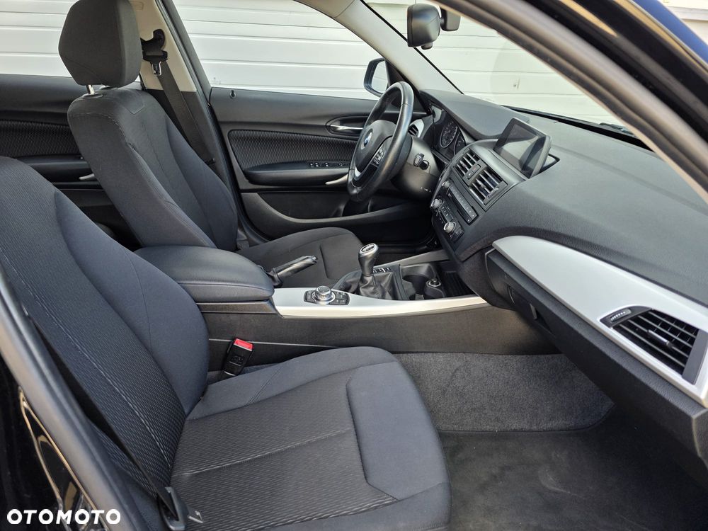 BMW Seria 1 116i - 28