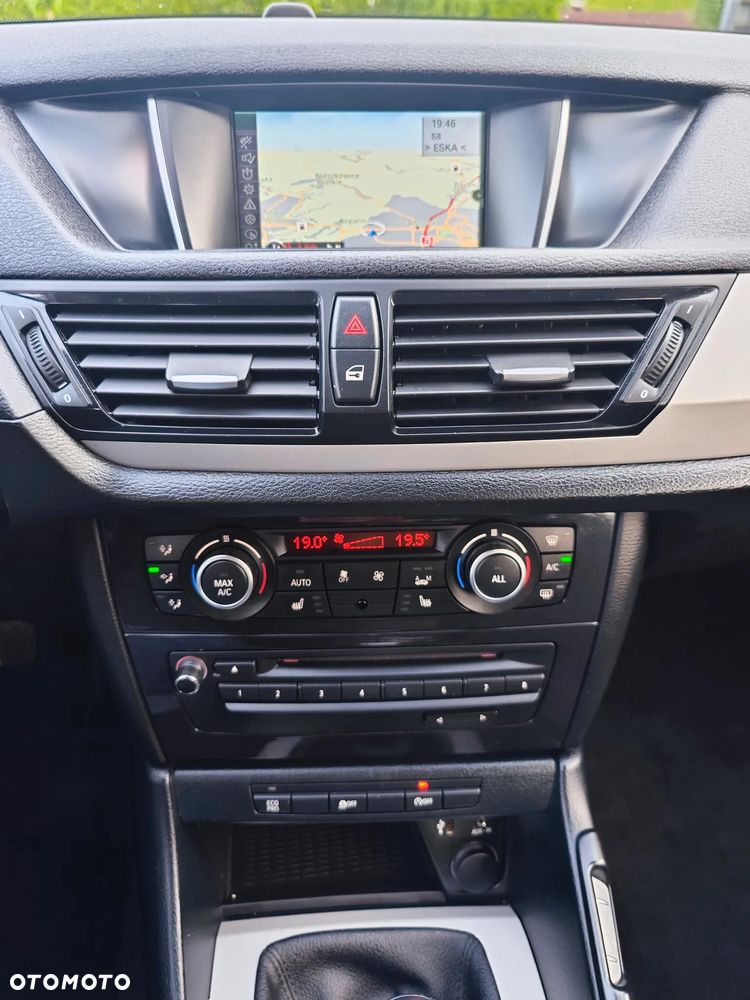 BMW X1 sDrive18d xLine - 15