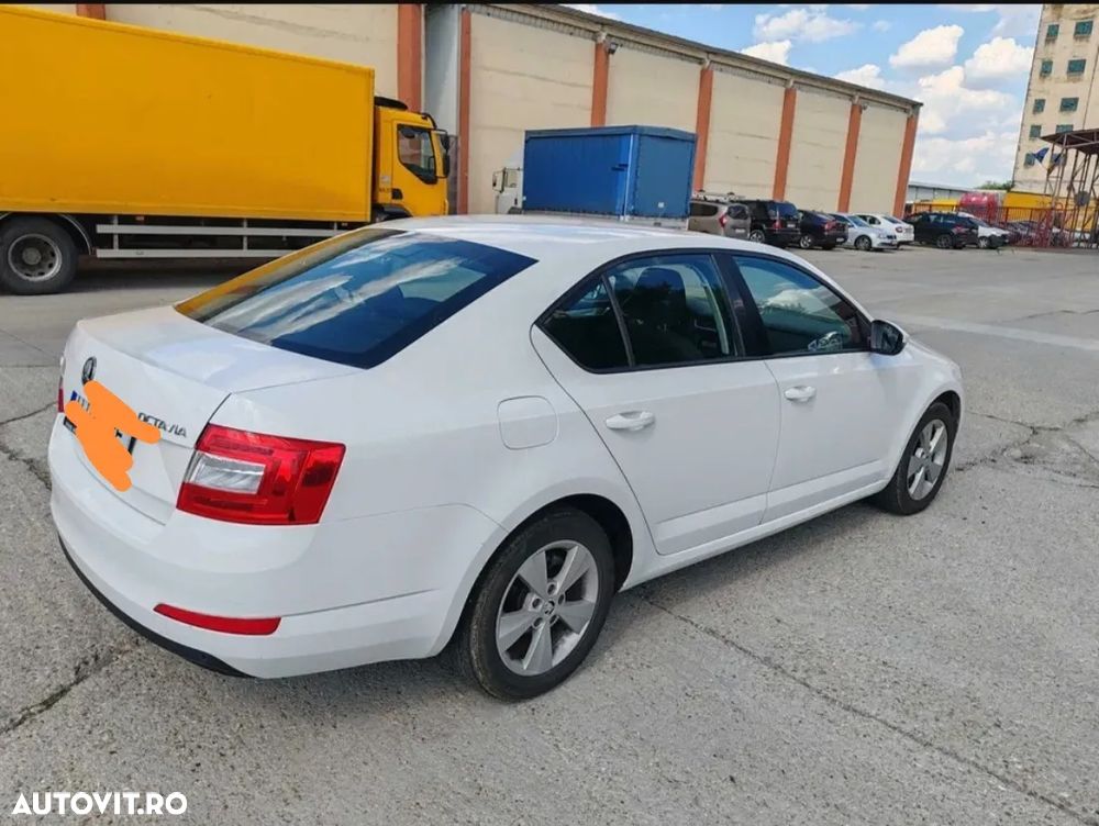 Skoda Octavia 1.6 TDI Style - 4