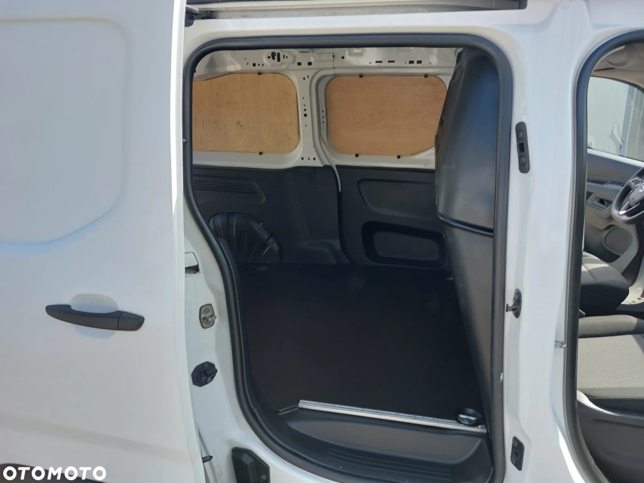Opel Combo Life 1.5 CDTI Enjoy S&S - 22