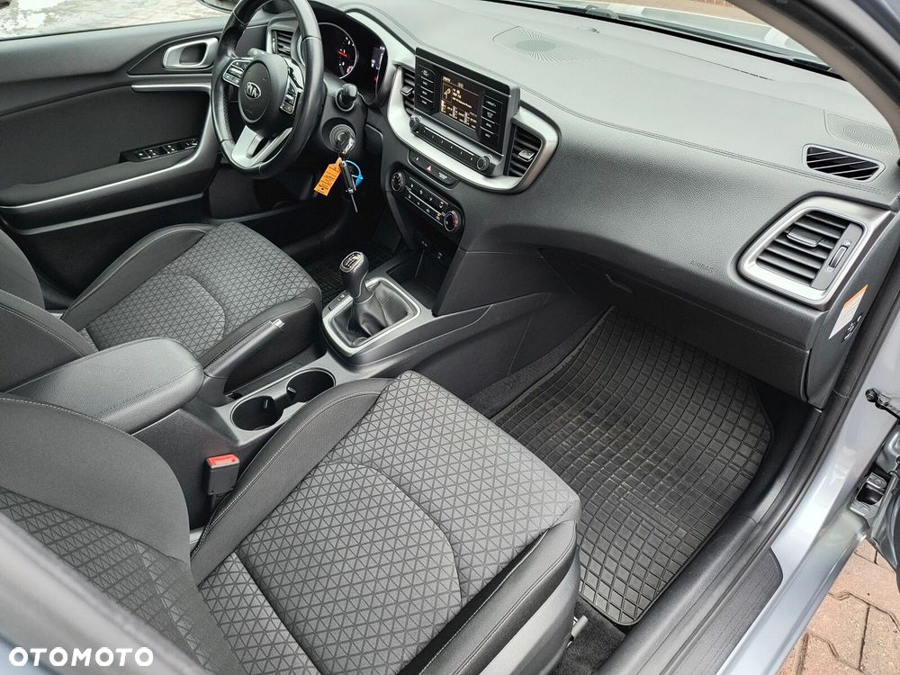 Kia Ceed - 17