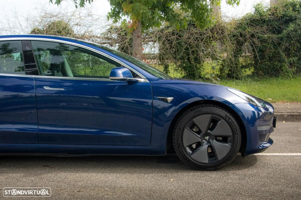 Tesla Model 3 Long-Range Dual Motor AWD - 32