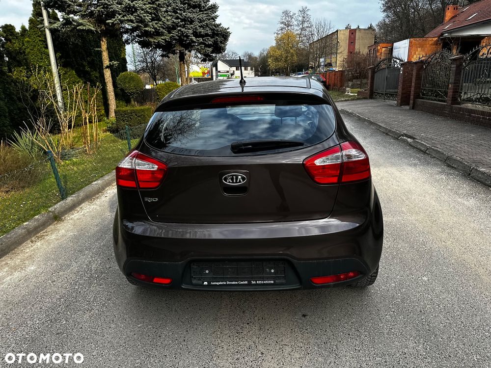 Kia Rio 1.2 L - 15
