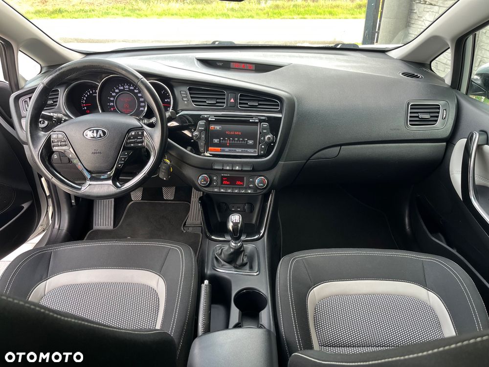 Kia Ceed 2013 photo 5