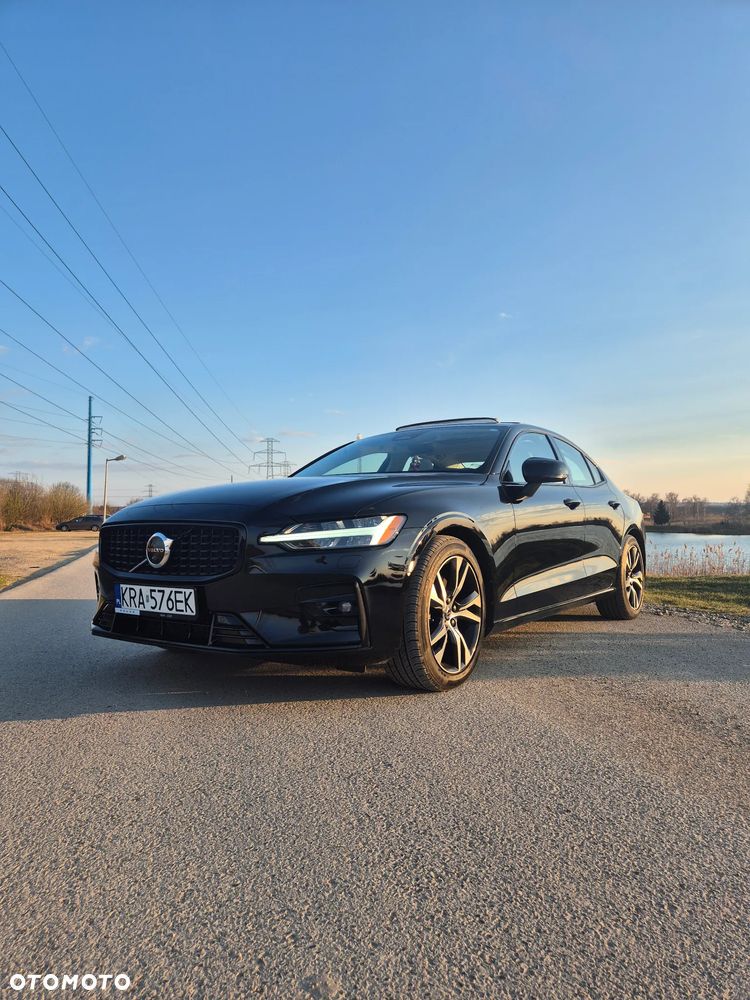 Volvo S60 B5 B AWD Plus Dark - 1
