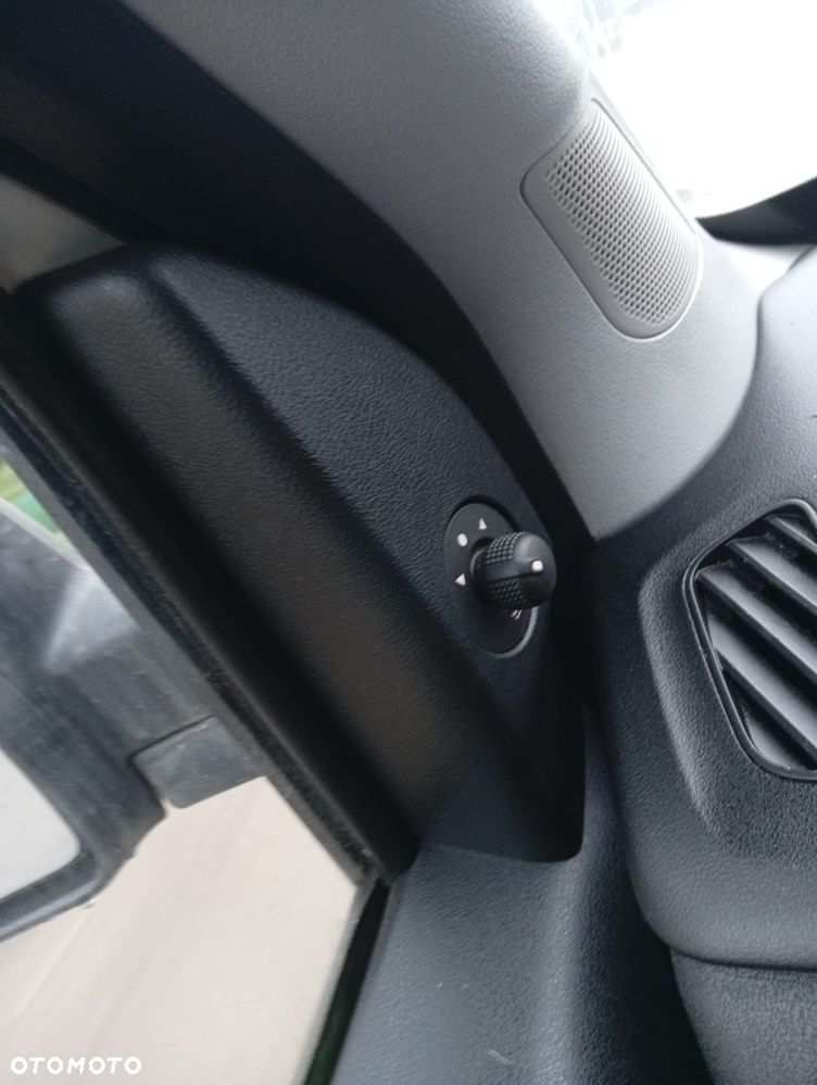 Fiat Doblo - 9