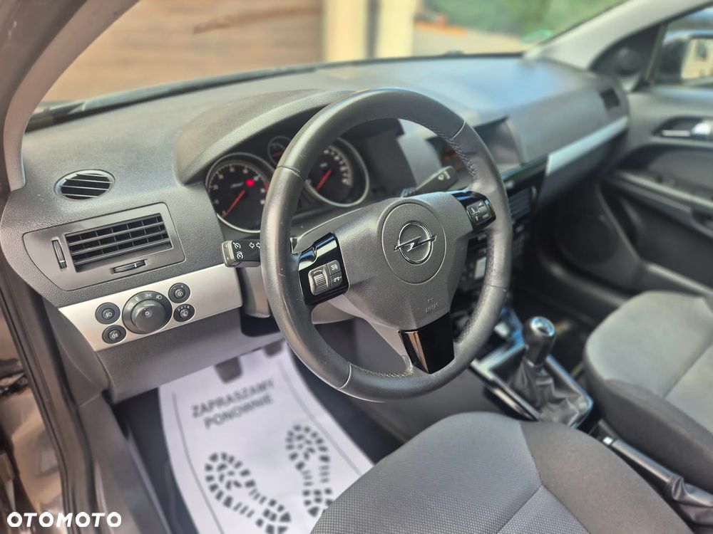 Opel Astra 1.6 Innovation 110 Jahre - 20