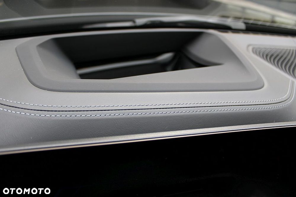 BMW M3 CS xDrive sport - 24