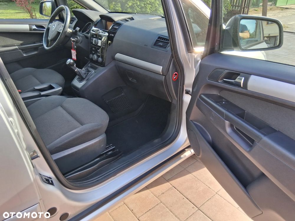 Opel Zafira 1.8 Family Plus - 9