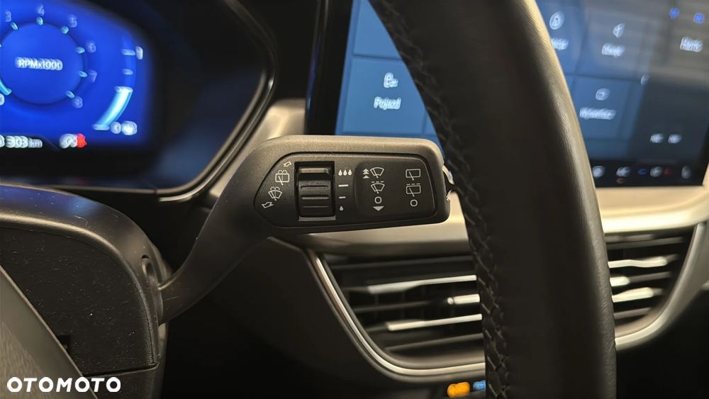Ford Focus 1.0 EcoBoost Titanium X - 19