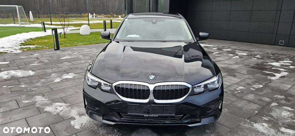 BMW Seria 3 318d Edition Luxury Line Purity - 17