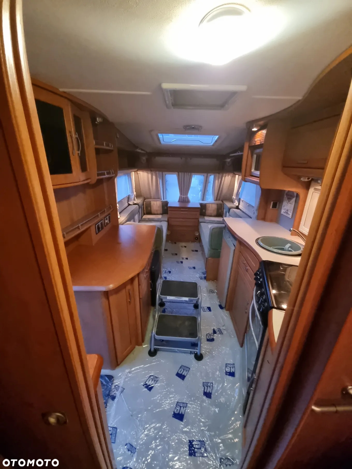 SWIFT Cameo Bessacarr 495 SL - 29