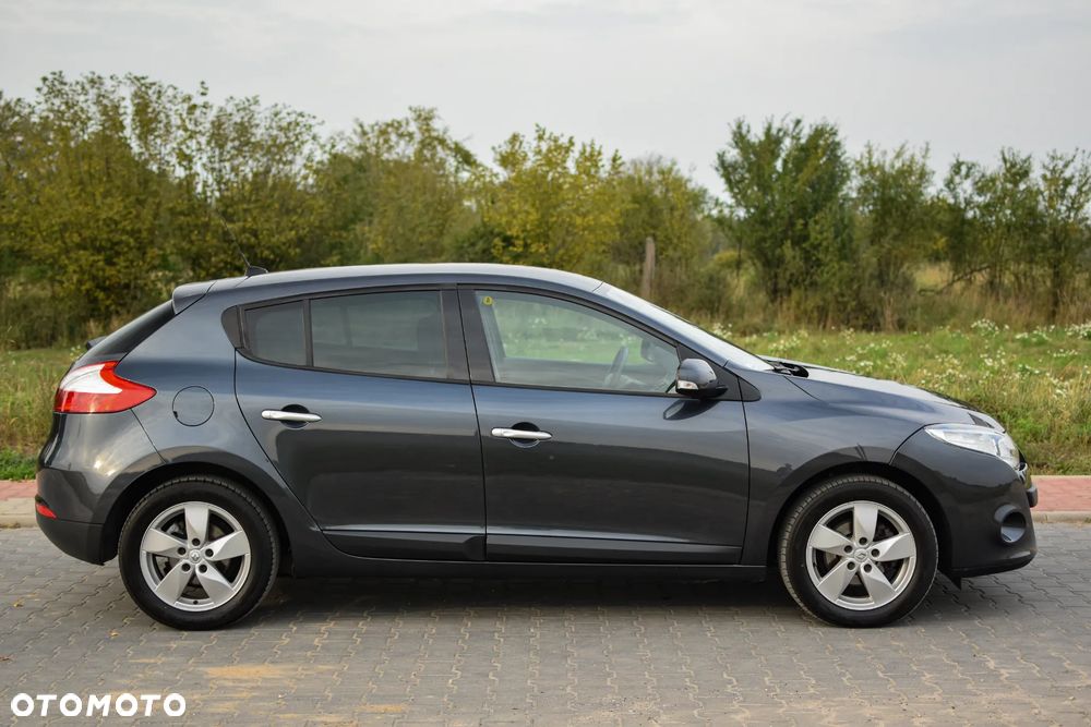 Renault Megane 2011 photo 4