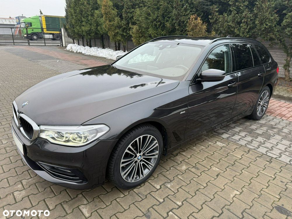BMW Seria 5 520d Sport - 4
