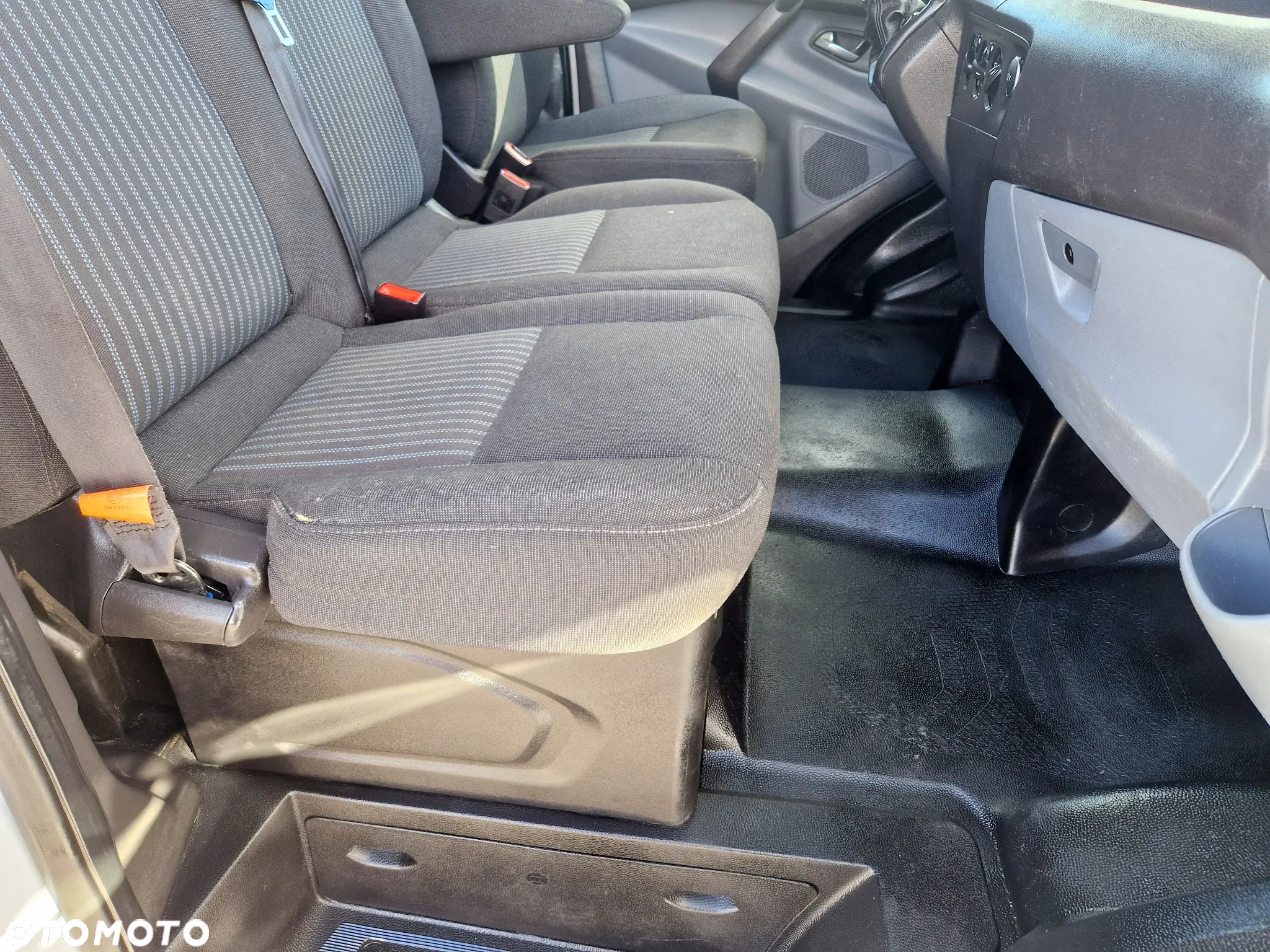 Ford TRANSIT CUSTOM 2,2 TDCI 125 KONNY KLIMA L1H1 GWARANCJA - 18