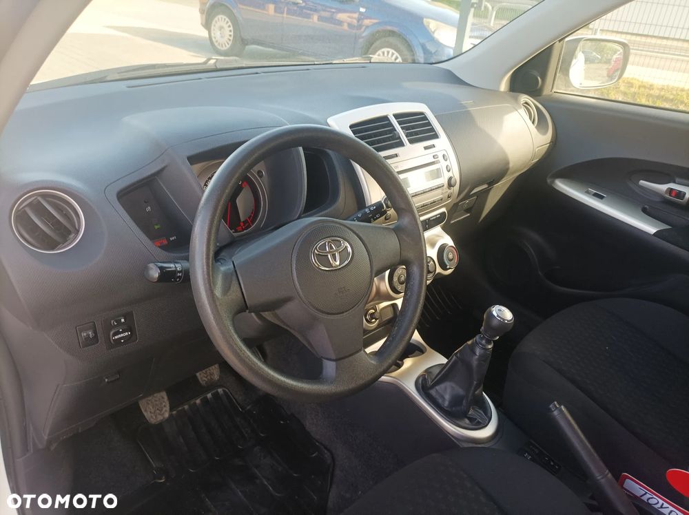Toyota Urban Cruiser 1.4 D-4D 4x4 Life - 21