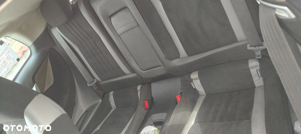 Alfa Romeo Brera 2.4JTDM - 9