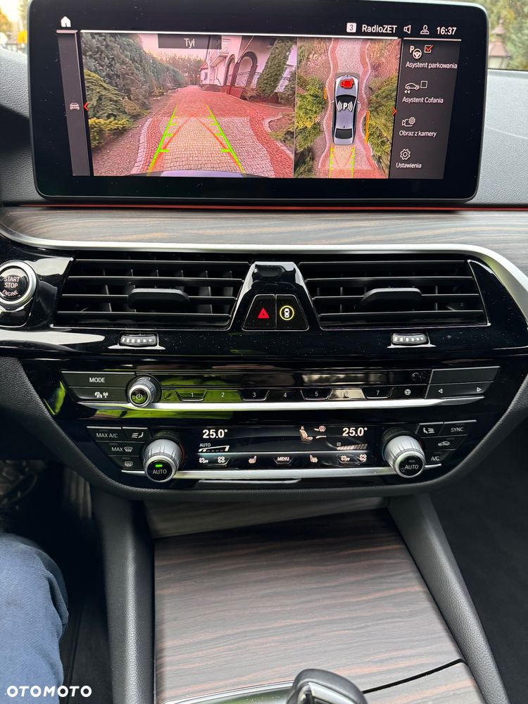 BMW Seria 5 520d xDrive - 17