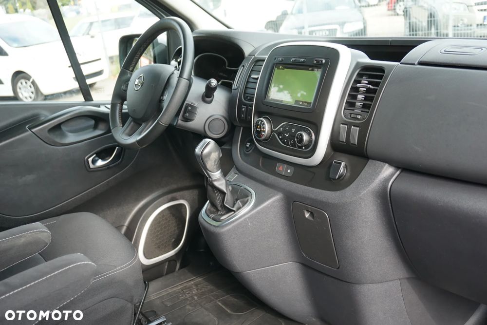 Nissan NV300 - 14