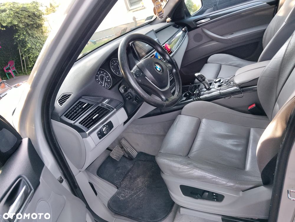 BMW X5 3.0si xDrive - 9