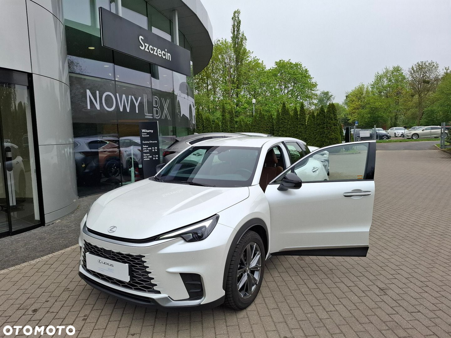 Lexus LBX 1.5 Hybrid Relax AWD - 9