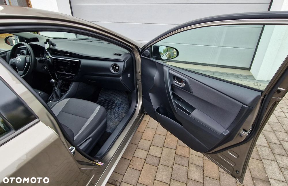 Toyota Auris 1.6 Active - 14